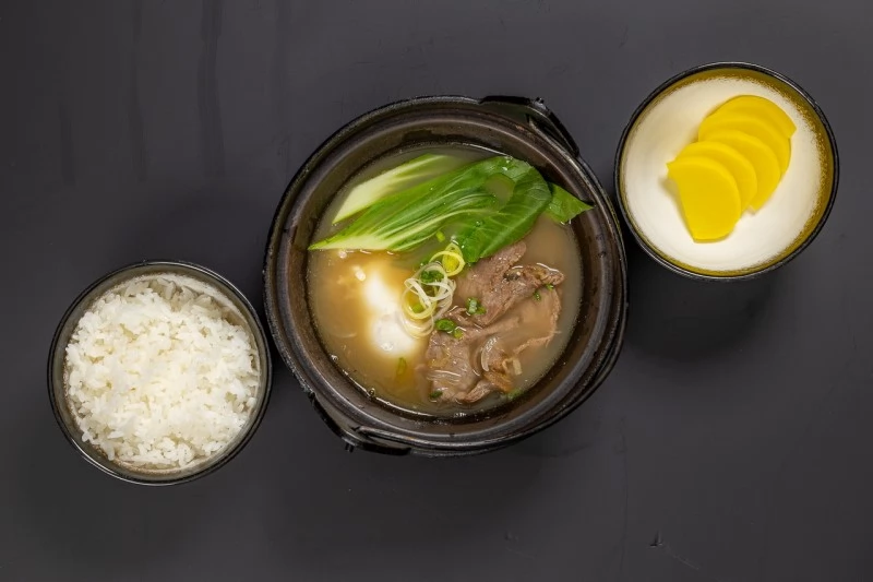 Суп с говядиной и яйцом, с лапшой Харусаме
